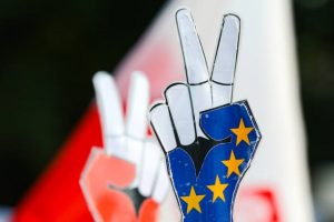 „To be, or not to be [in the EU]”? News in the Polish judicial reform battle